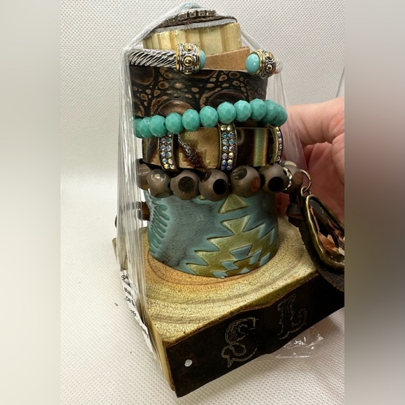 $140 ⭐️NEW Sandra Ling Leather Bangle & Stretch Bracelet Set Stack Tower Stand - Picture 5 of 7